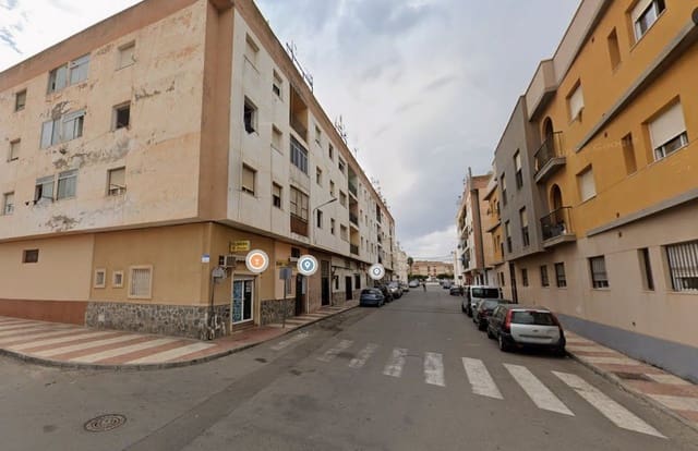 3 slaapkamer Flat te koop in Roquetas de Mar - € 23.000 (Ref: 9980795)