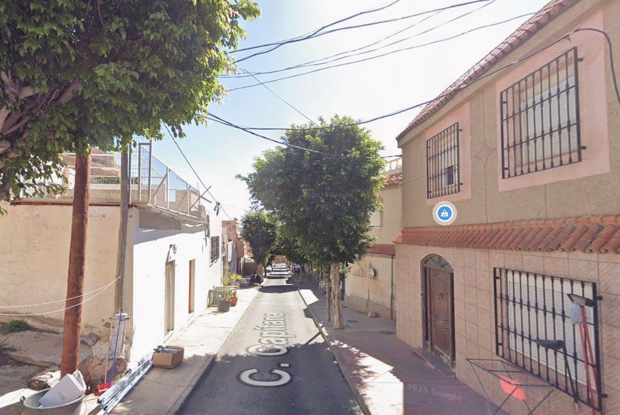 3 Zimmer Villa zu verkaufen in Almeria Stadt - 16.000 € (Ref: 9980796)