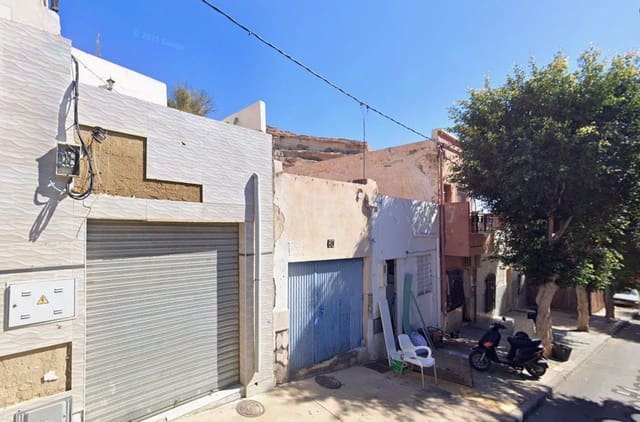 Chalet de 3 habitaciones en La Chanca - Pescadería, Almería ciudad en venta - 16.000 € (Ref: 9980796)