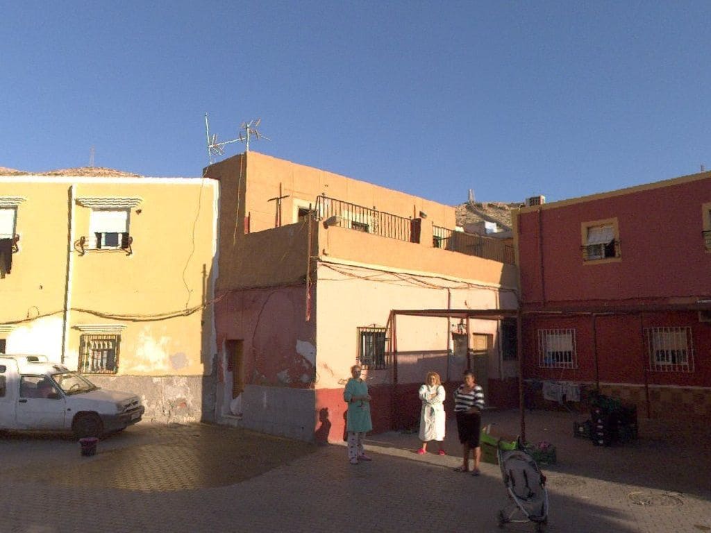 3 bedroom Villa for sale in Almeria city - € 39,000 (Ref: 9980798)