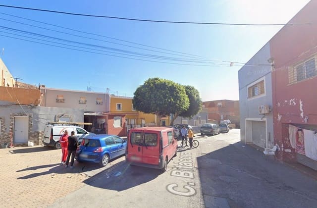Chalet de 3 habitaciones en La Chanca - Pescadería, Almería ciudad en venta - 39.000 € (Ref: 9980798)