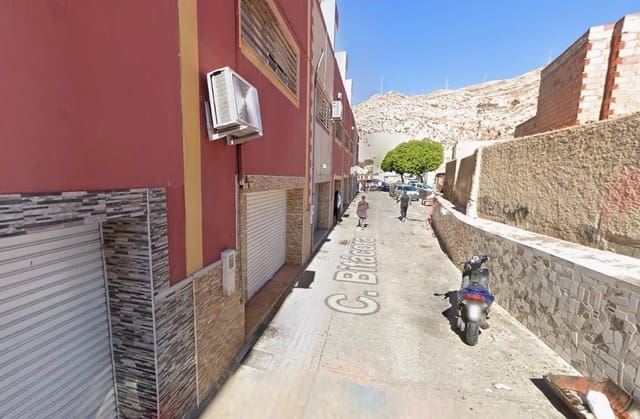 Chalet de 3 habitaciones en La Chanca - Pescadería, Almería ciudad en venta - 39.000 € (Ref: 9980798)