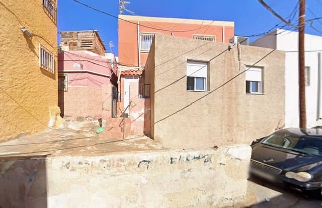 3 slaapkamer Villa te koop in La Chanca - Pescadería, Almería stad - € 30.000 (Ref: 9980799)