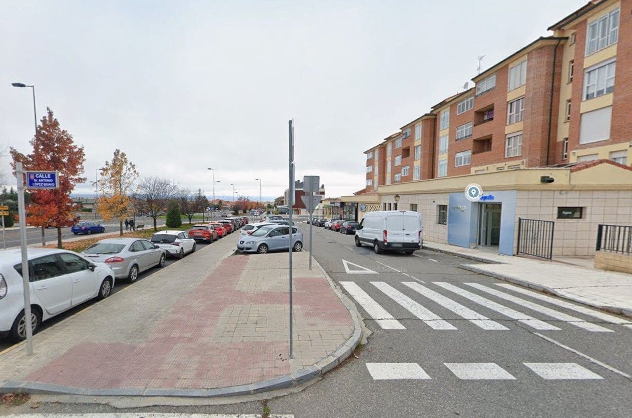 3 slaapkamer Flat te koop in Avila stad - € 164.400 (Ref: 9980810)