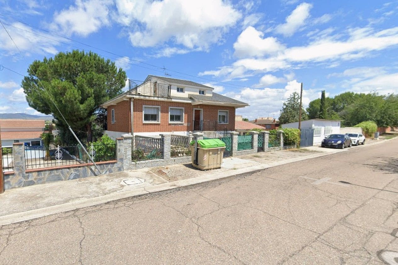 3 Zimmer Villa zu verkaufen in Santa Cruz del Retamar - 159.000 € (Ref: 9980813)