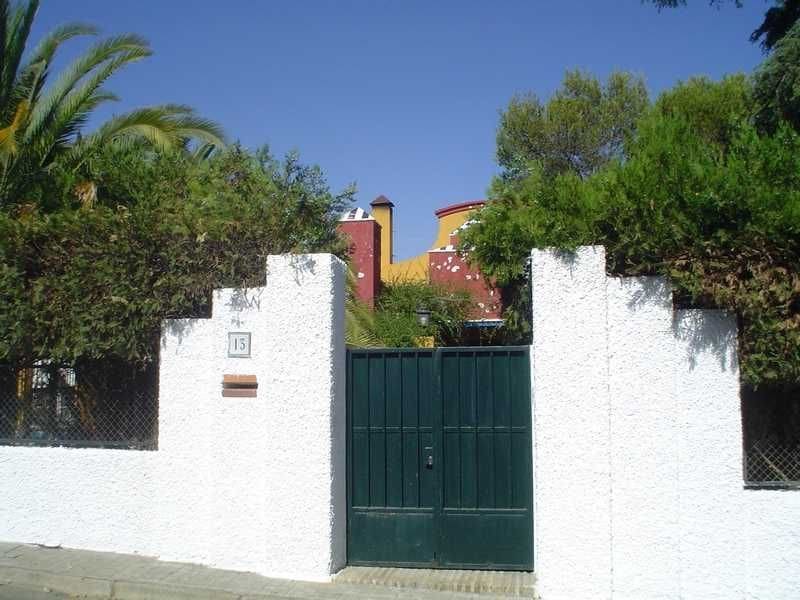 Chalet de 4 habitaciones en Mairena del Alcor en venta - 220.000 € (Ref: 9980815)