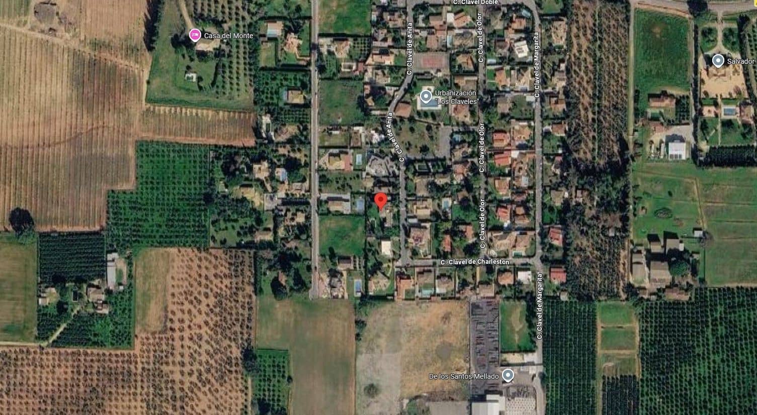 Chalet de 4 habitaciones en Mairena del Alcor en venta - 220.000 € (Ref: 9980815)