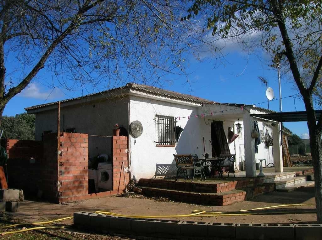 3 slaapkamer Villa te koop in Loranca de Tajuna - € 131.700 (Ref: 9980823)