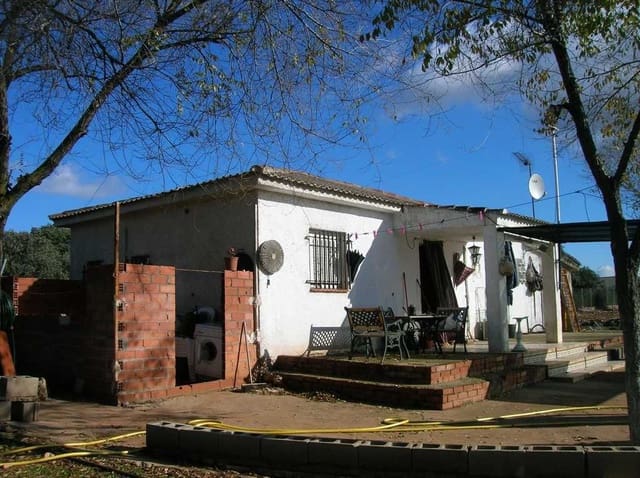 3 slaapkamer Villa te koop in Loranca de Tajuña - € 131.700 (Ref: 9980823)