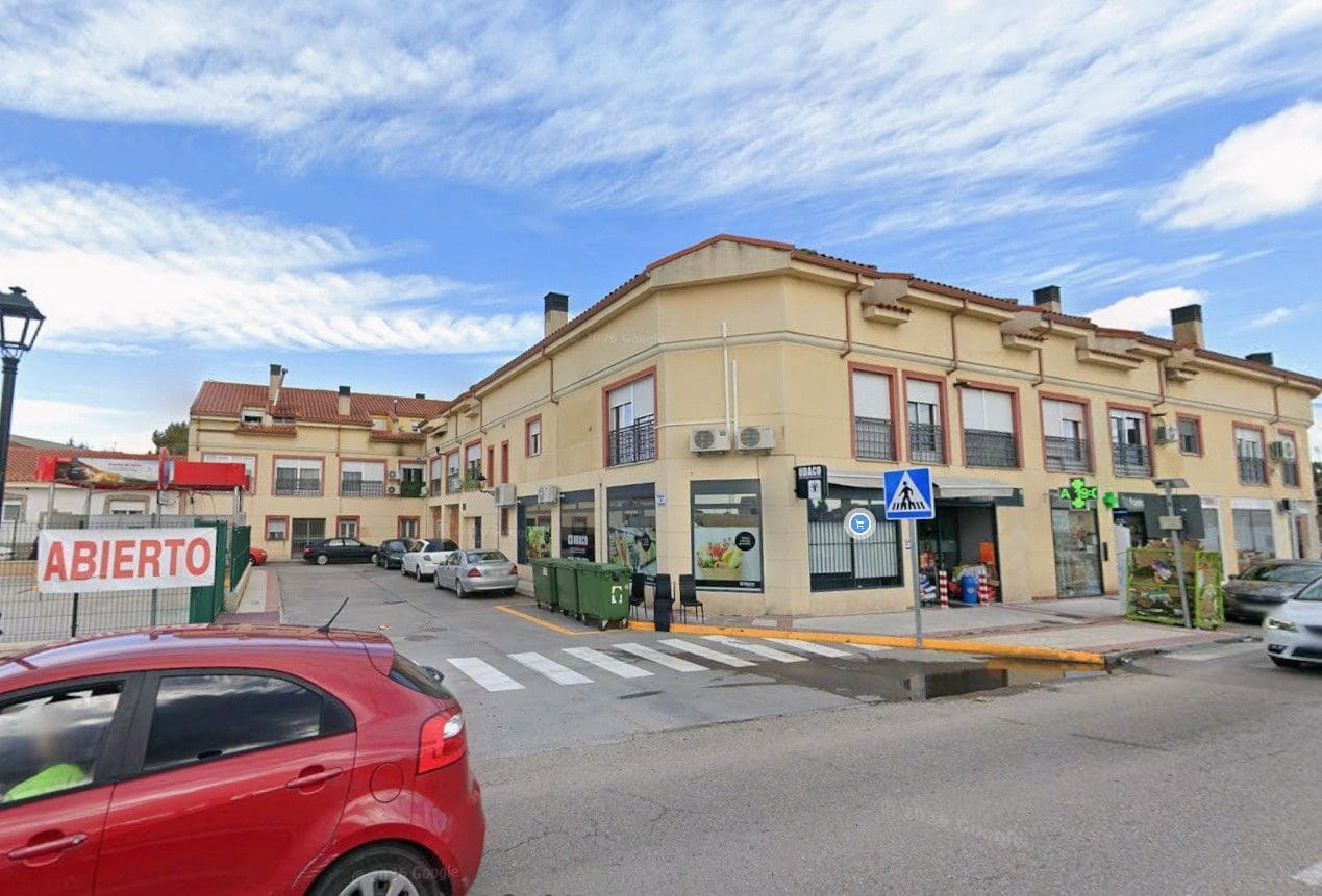 3 slaapkamer Flat te koop in Pozo de Guadalajara met garage - € 98.300 (Ref: 9980830)