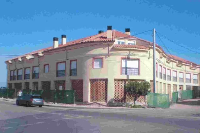 3 slaapkamer Flat te koop in Pozo de Guadalajara - € 98.300 (Ref: 9980830)