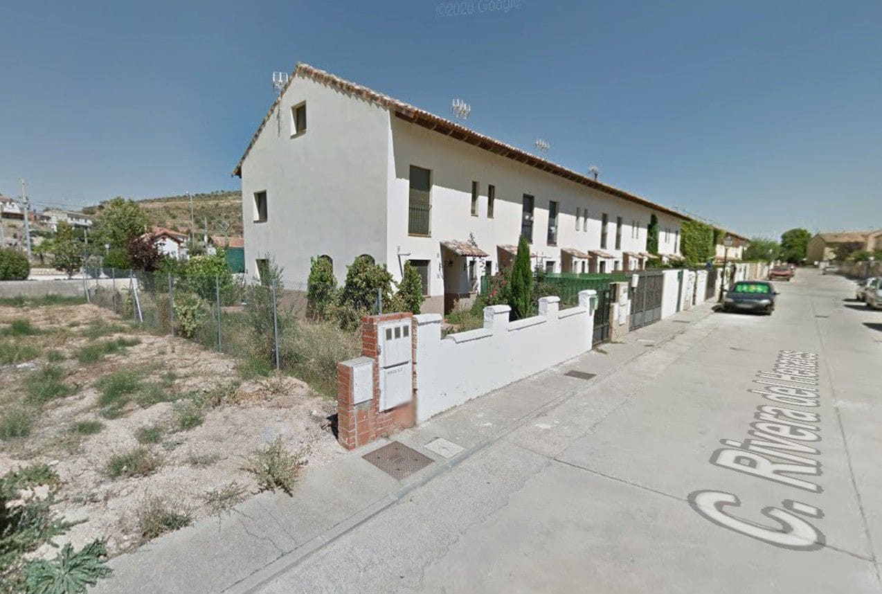 3 soverom Villa til salgs i Espinosa de Henares - € 75 000 (Ref: 9980832)
