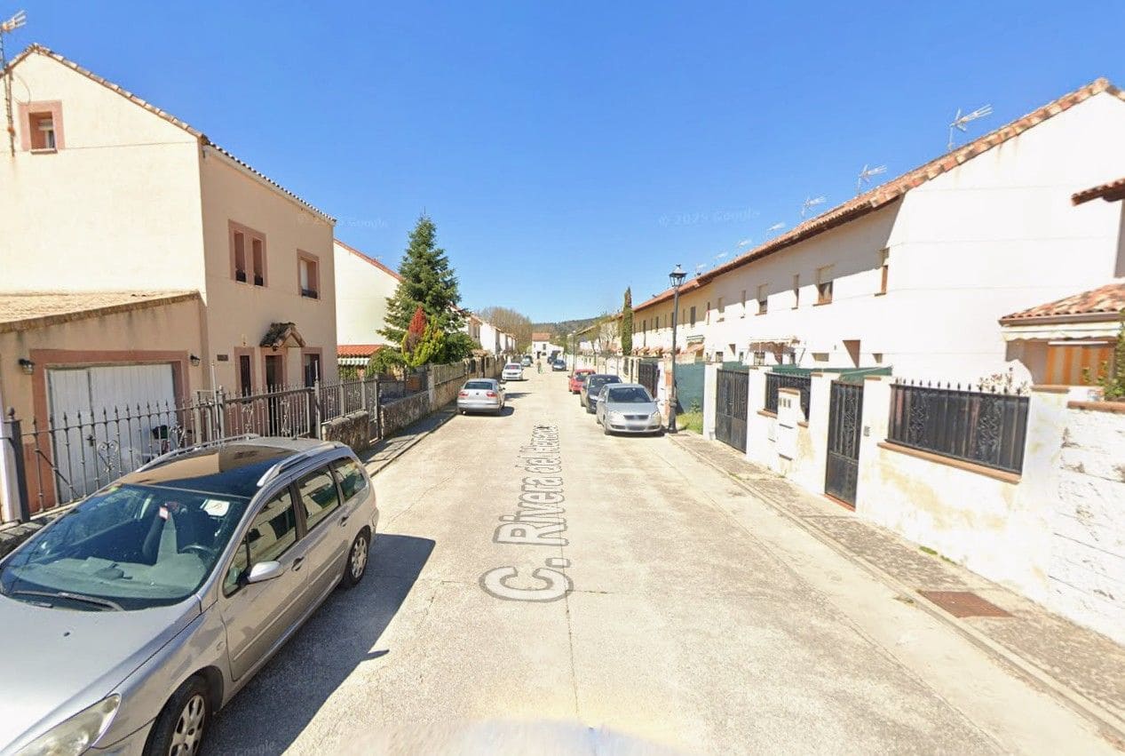 3 soverom Villa til salgs i Espinosa de Henares - € 75 000 (Ref: 9980832)