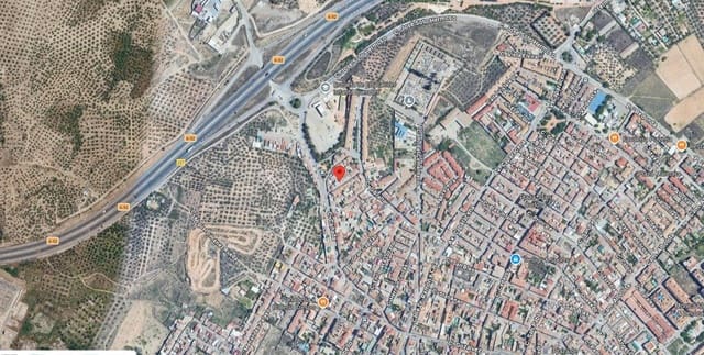 Chalet de 3 habitaciones en Atarfe en venta con garaje - 49.000 € (Ref: 9980833)
