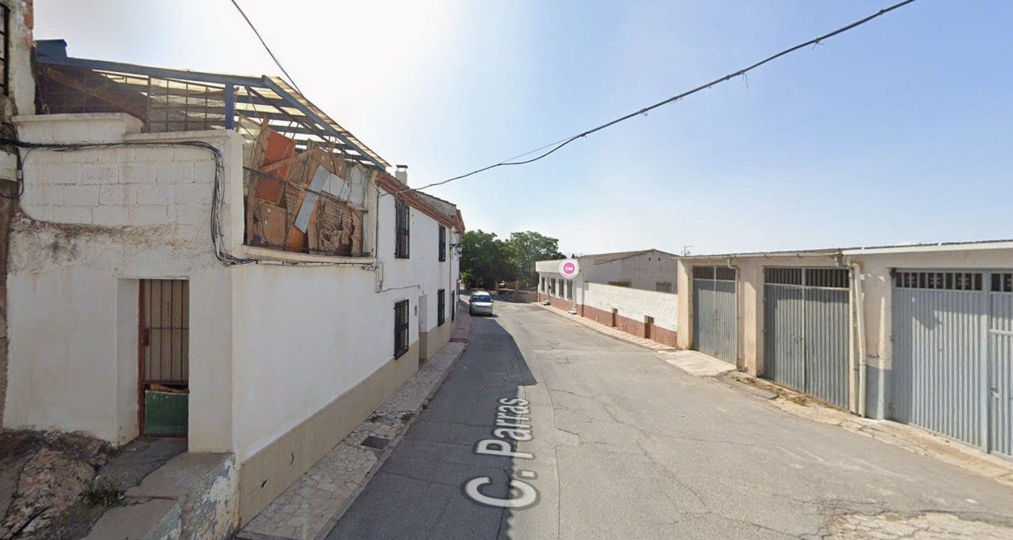 3 bedroom Villa for sale in Illora - € 36,000 (Ref: 9980834)
