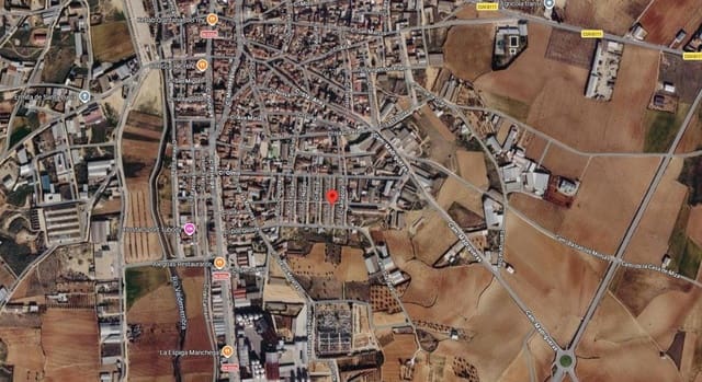 Chalet de 3 habitaciones en Quintanar del Rey en venta - 58.000 € (Ref: 9980836)