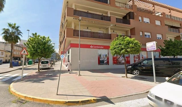4 bedroom Flat for sale in Puente Genil - € 180,000 (Ref: 9980846)