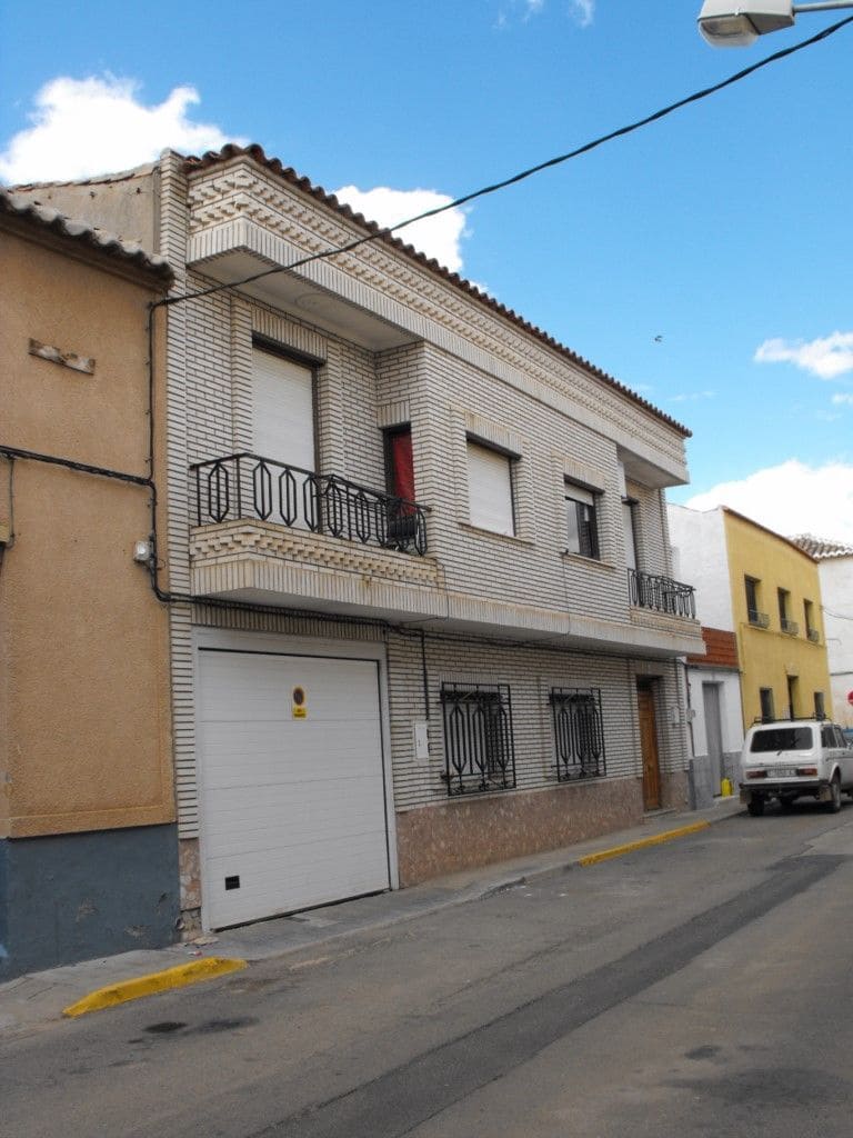 3 soveværelse Villa til salg i Moral de Calatrava - € 55.000 (Ref: 9980850)
