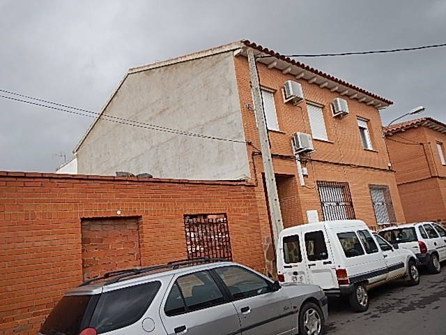 3 chambre Appartement à vendre à Piedrabuena - 65 000 € (Ref: 9980851)