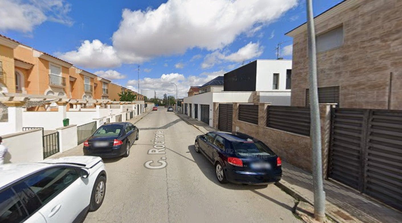 Chalet de 3 habitaciones en Valdepeñas en venta con garaje - 168.800 € (Ref: 9980855)