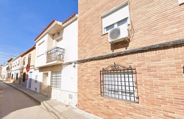 4 soveværelse Villa til salg i Herencia med garage - € 98.000 (Ref: 9980856)
