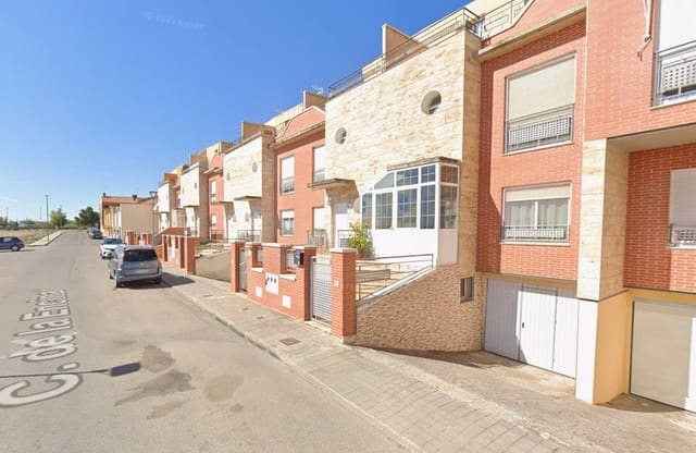 3 soveværelse Villa til salg i Carrión de Calatrava med garage - € 85.000 (Ref: 9980857)