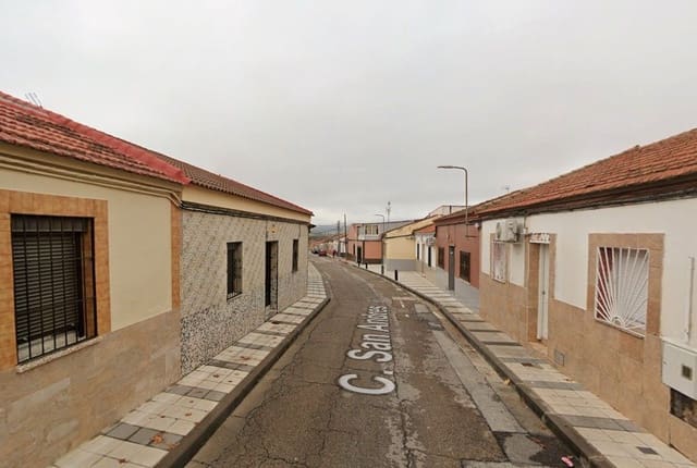 3 soveværelse Villa til salg i Puertollano med garage - € 25.000 (Ref: 9980858)