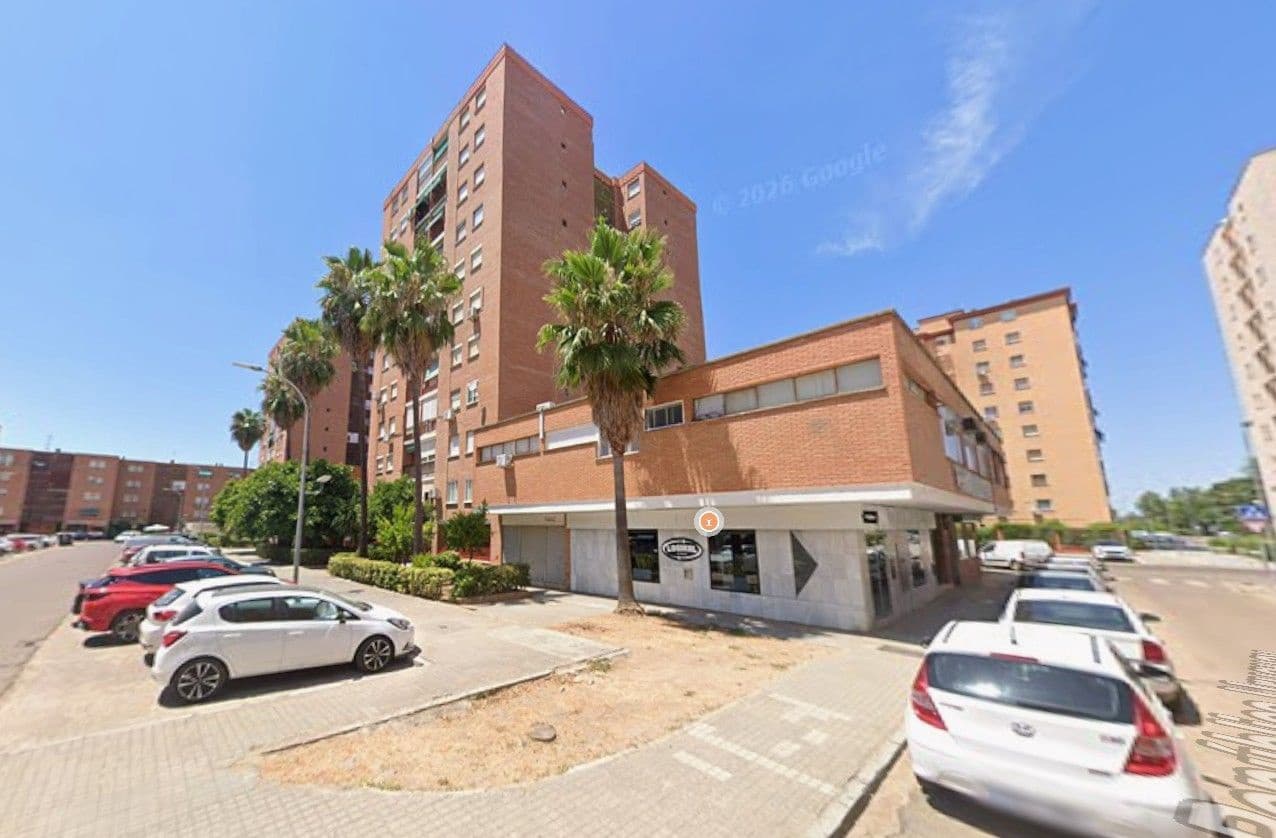 Kantoor te koop in Badajoz stad - € 40.000 (Ref: 9980871)