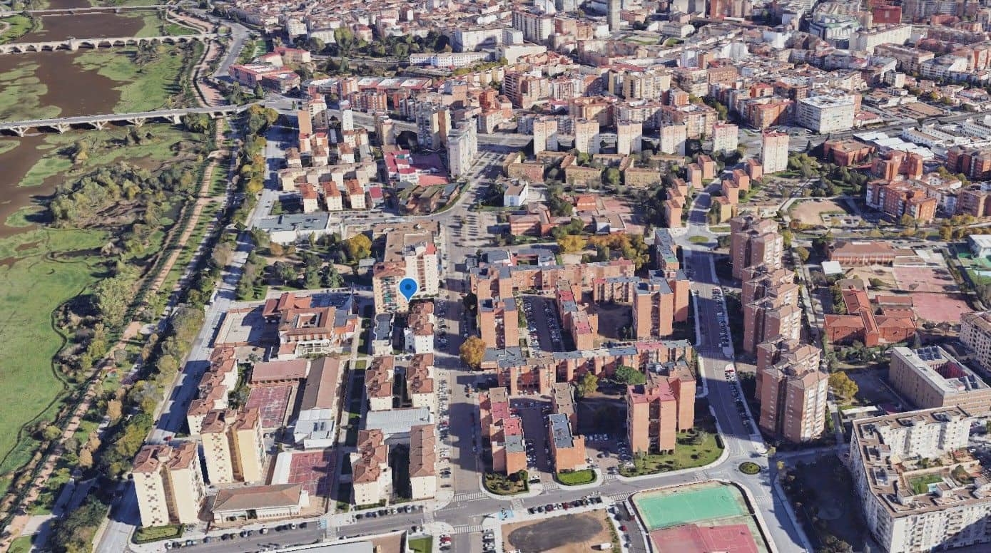 Kantoor te koop in Badajoz stad - € 40.000 (Ref: 9980871)