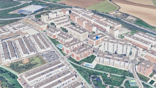 3 bedroom Flat for sale in Pedanías, Badajoz city with garage - € 92,500 (Ref: 9980876)