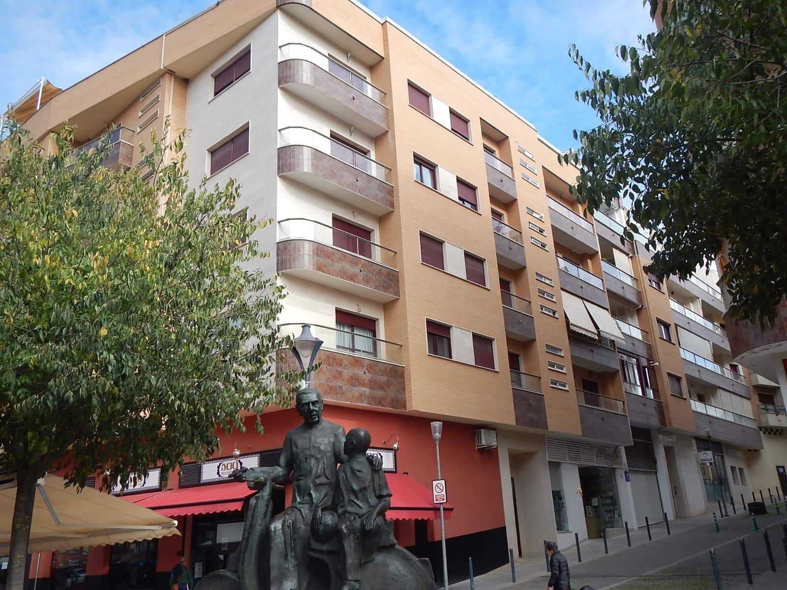 3 sypialnia Mieszkanie na sprzedaż w Almendralejo z garażem - 103 500 € (Ref: 9980877)