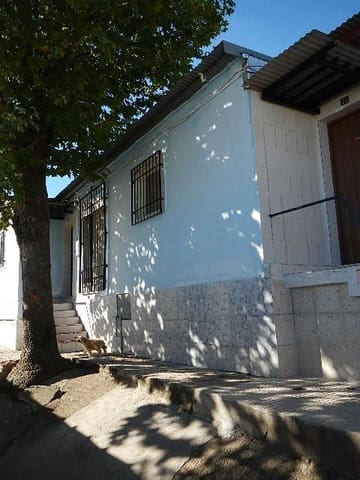 2 soverom Kjedet enebolig til salgs i La Estación, Badajoz by - € 30 000 (Ref: 9980878)