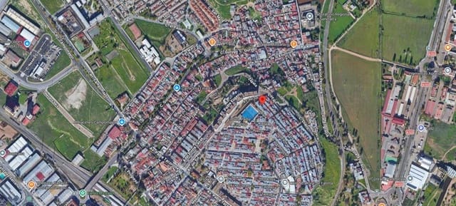 2 soverom Kjedet enebolig til salgs i La Estación, Badajoz by - € 30 000 (Ref: 9980878)