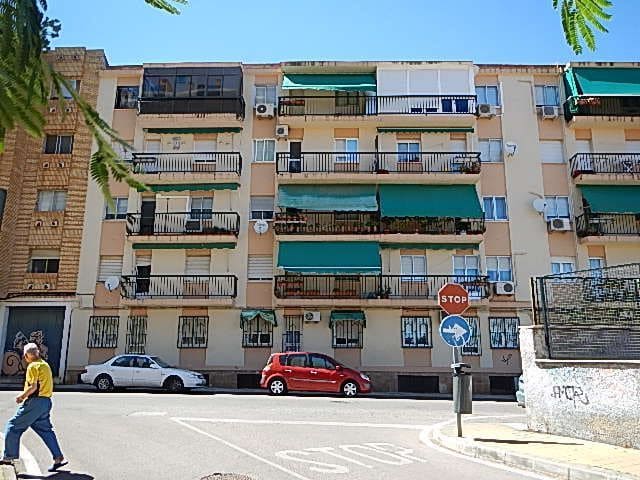 Piso de 3 habitaciones en Cáceres ciudad en venta - 137.300 € (Ref: 9980879)