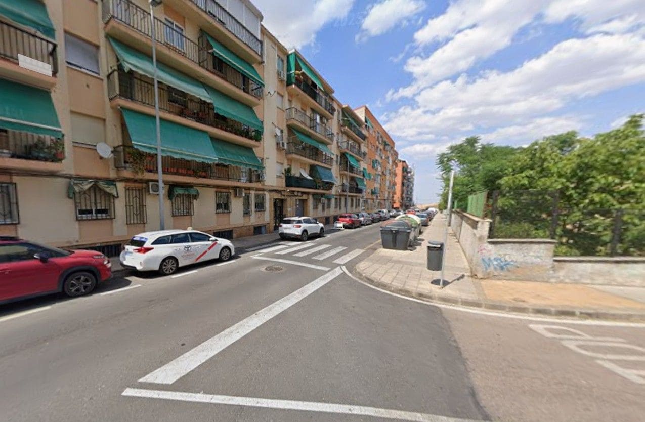 Piso de 3 habitaciones en Cáceres ciudad en venta - 137.300 € (Ref: 9980879)