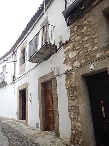 3 bedroom Villa for sale in Trujillo - € 57,000 (Ref: 9980880)