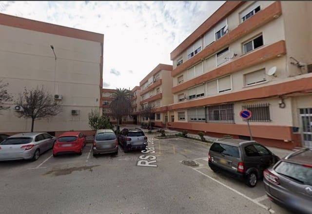 Piso de 3 habitaciones en Chiclana de la Frontera en venta - 64.000 € (Ref: 9980886)