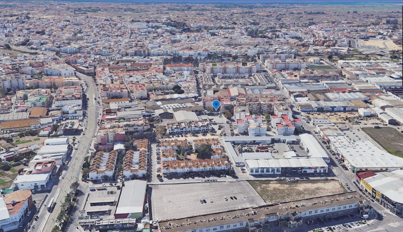 Piso de 3 habitaciones en Chiclana de la Frontera en venta - 64.000 € (Ref: 9980886)
