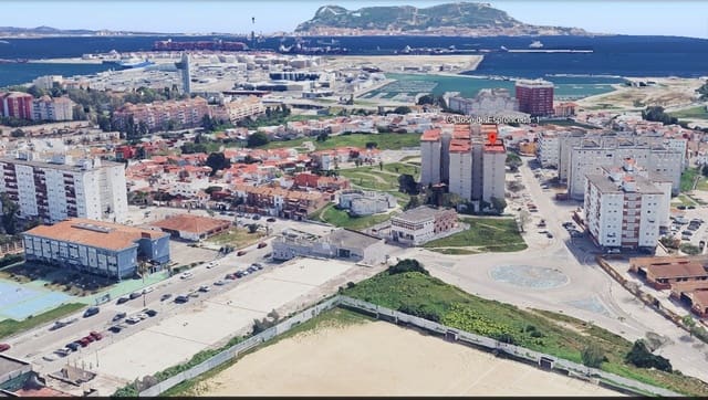 3 soveværelse Lejlighed til salg i Algeciras - € 41.000 (Ref: 9980891)
