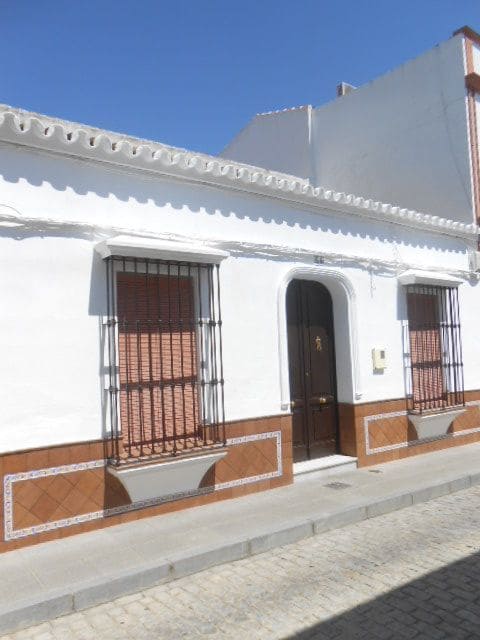3 quarto Casa em Banda para venda em La Palma del Condado - 103 000 € (Ref: 9980895)