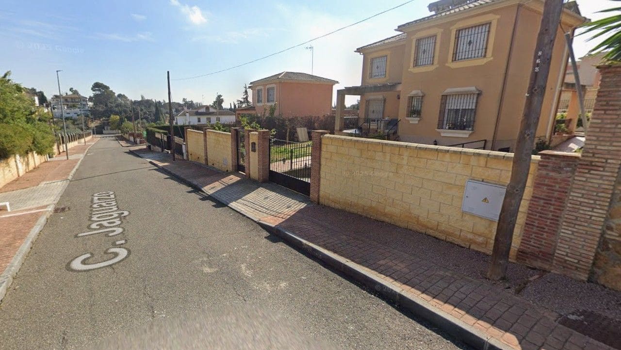 Chalet de 4 habitaciones en Córdoba ciudad en venta - 260.000 € (Ref: 9980903)