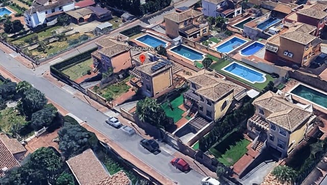 Chalet de 4 habitaciones en Alcolea, Córdoba ciudad en venta - 260.000 € (Ref: 9980903)