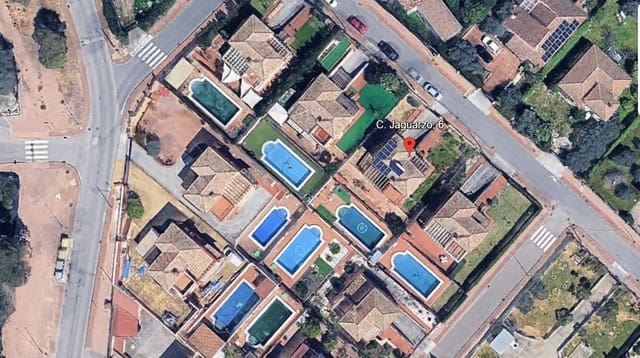 Chalet de 4 habitaciones en Alcolea, Córdoba ciudad en venta - 260.000 € (Ref: 9980903)