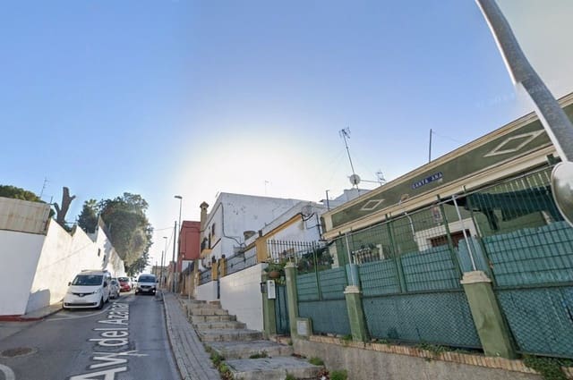 Piso de 3 habitaciones en Jerez de la Frontera en venta - 109.000 € (Ref: 9980904)