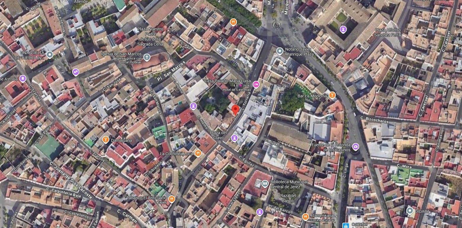 Piso de 3 habitaciones en Jerez de la Frontera en venta - 52.300 € (Ref: 9980905)
