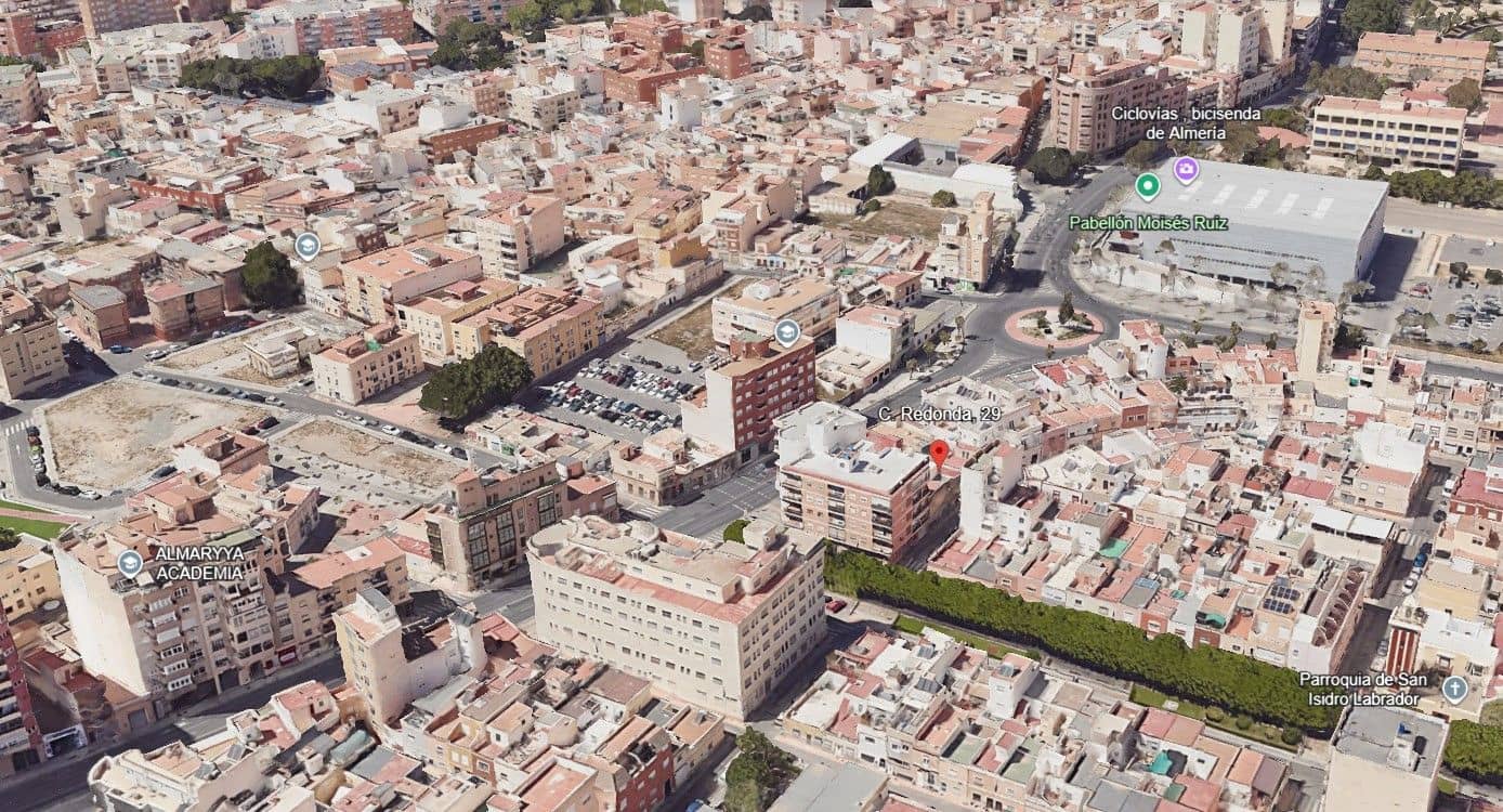 3 Zimmer Villa zu verkaufen in Almeria Stadt - 137.000 € (Ref: 9980906)