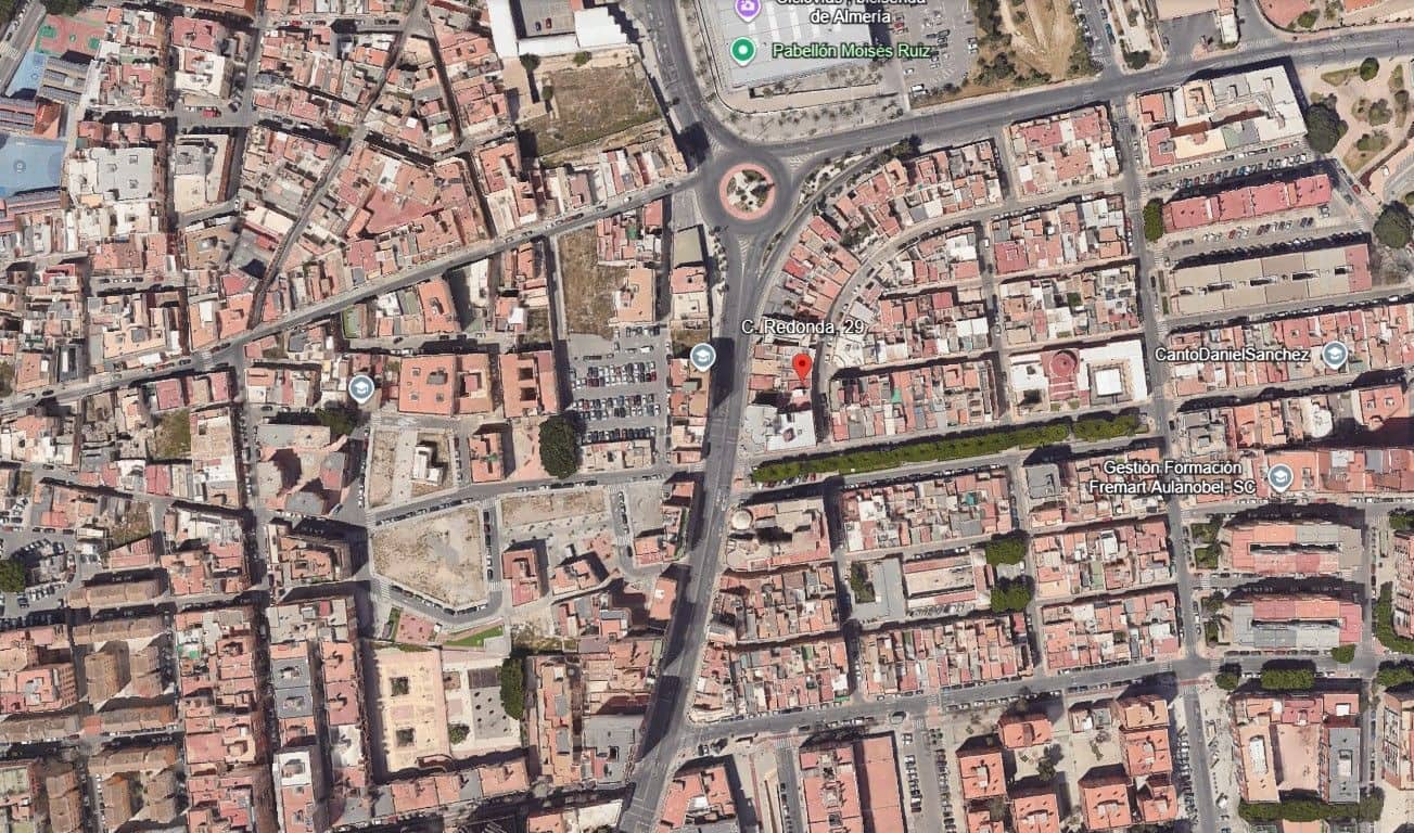 3 Zimmer Villa zu verkaufen in Almeria Stadt - 137.000 € (Ref: 9980906)
