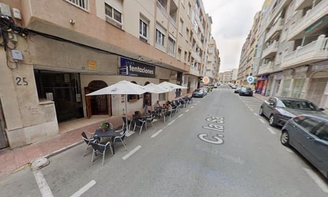 Erhverv til salg i Avenida Habaneras - Curva de Palangre, Torrevieja - € 109.000 (Ref: 9980909)