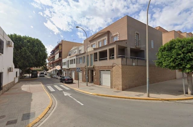 4 bedroom Villa for sale in El Ejido - € 150,000 (Ref: 9980931)