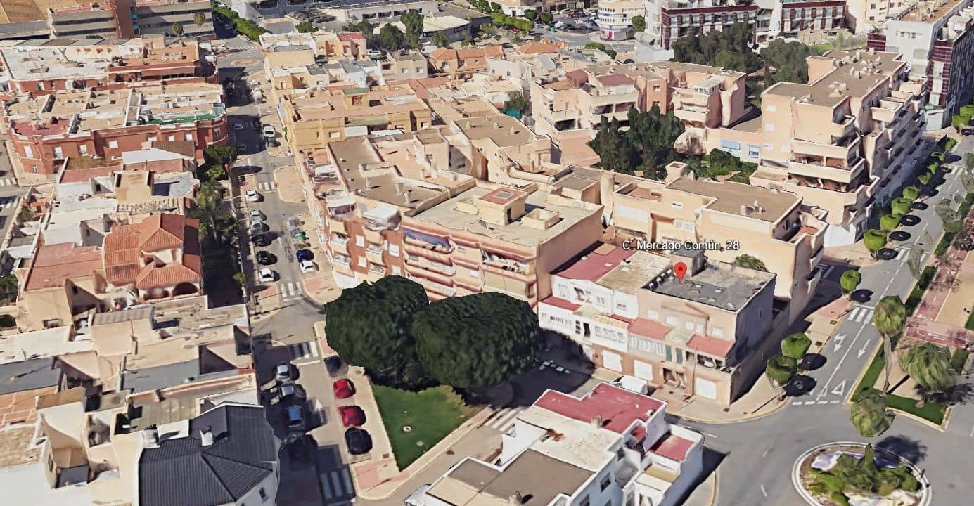 4 bedroom Villa for sale in El Ejido - € 150,000 (Ref: 9980931)